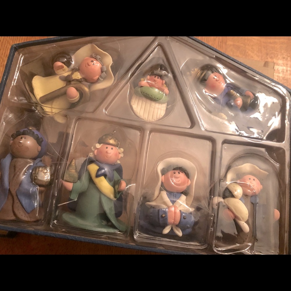 Clay nativity - Picture 2 of 3